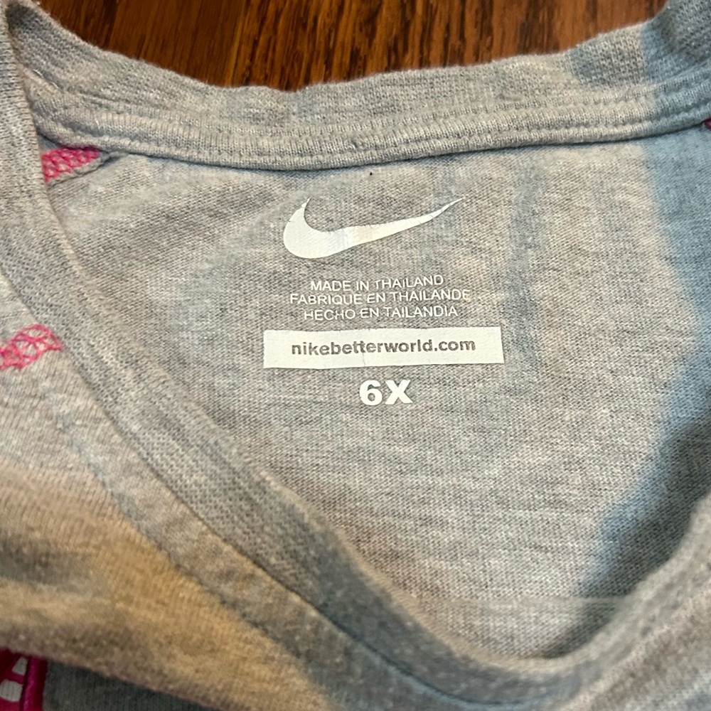 *CLEARANCE* Nike Kids Gray T-Shirt with Pink Accents - Size 6X - Picture 6 of 9